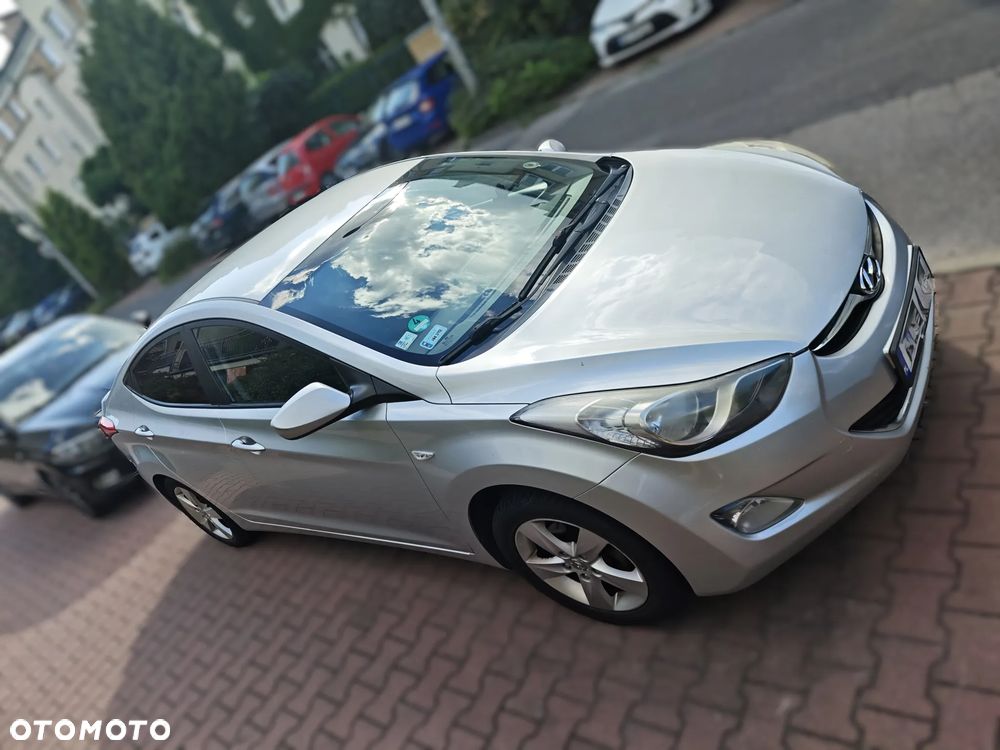 Hyundai Elantra 1.6 Comfort - 1
