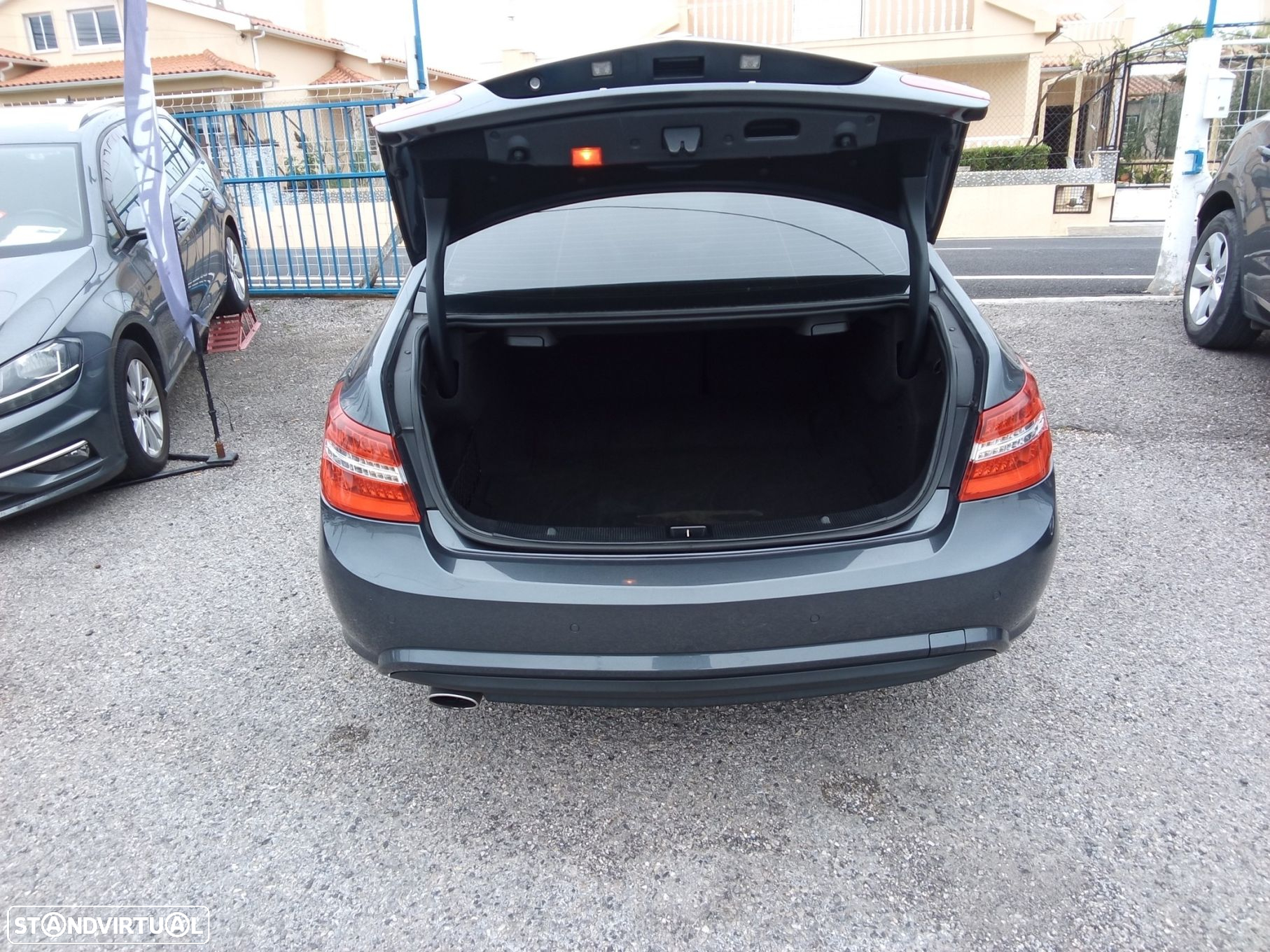 Mercedes-Benz E 250 CDi Avantgarde BlueEfficiency - 11