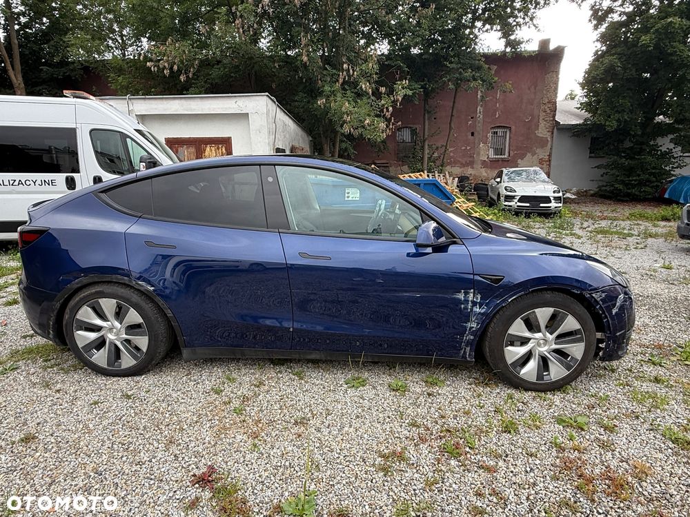 Tesla Model Y RWD - 6