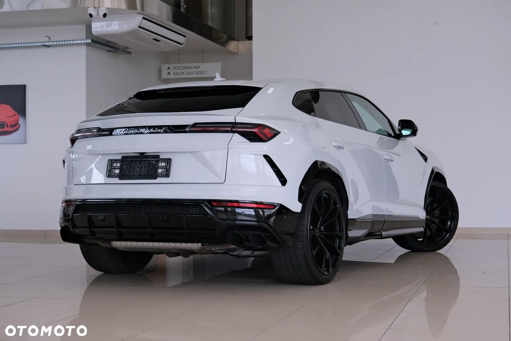Lamborghini Urus - 17