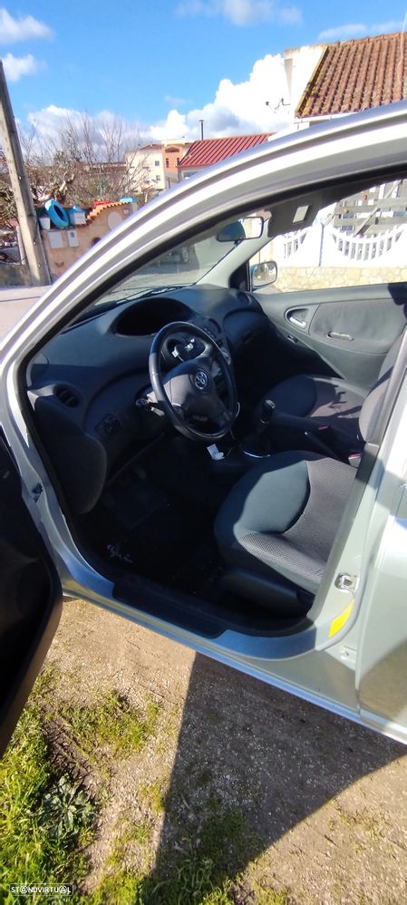 Toyota Yaris 1.0 Terra AC - 7