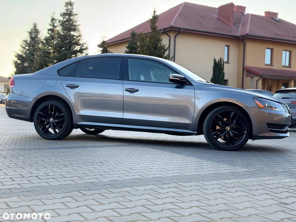 Volkswagen Passat - 12