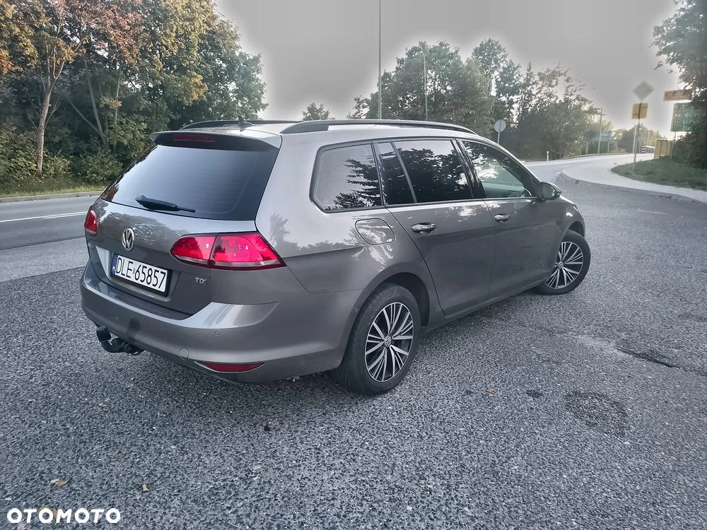 Volkswagen Golf - 5
