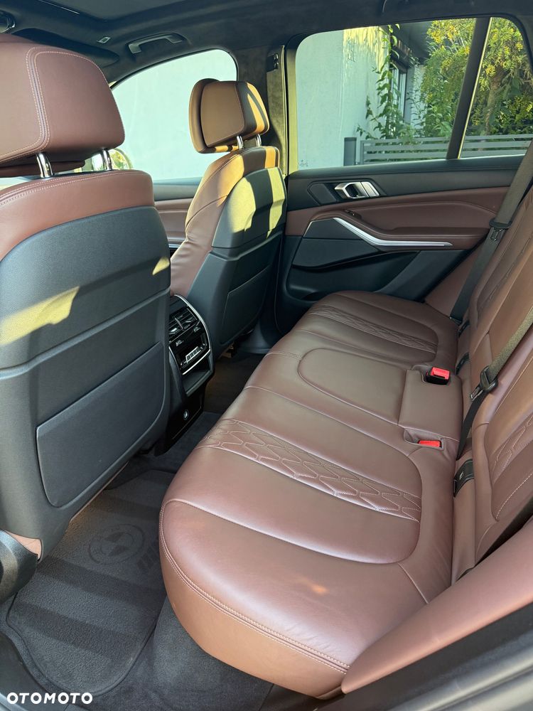 BMW X5 M50i - 17