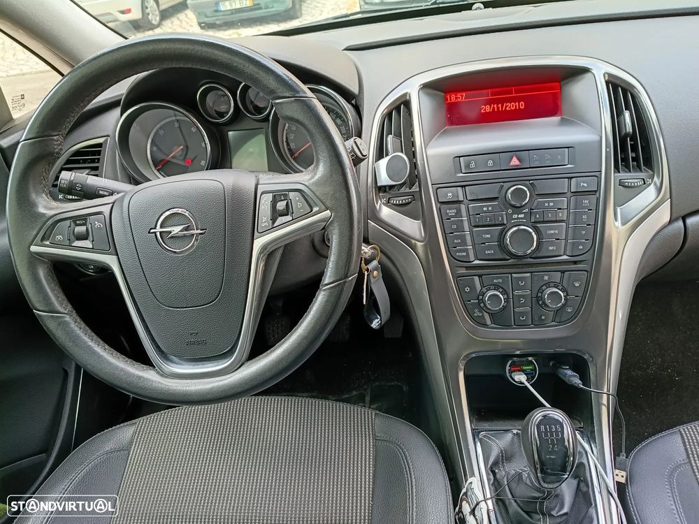 Opel Astra 1.3 CDTI Cosmo - 4