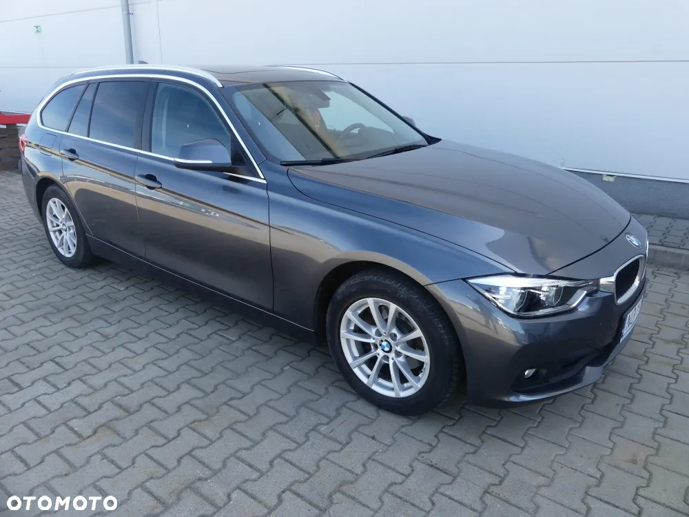 BMW Seria 3 318d Touring - 3