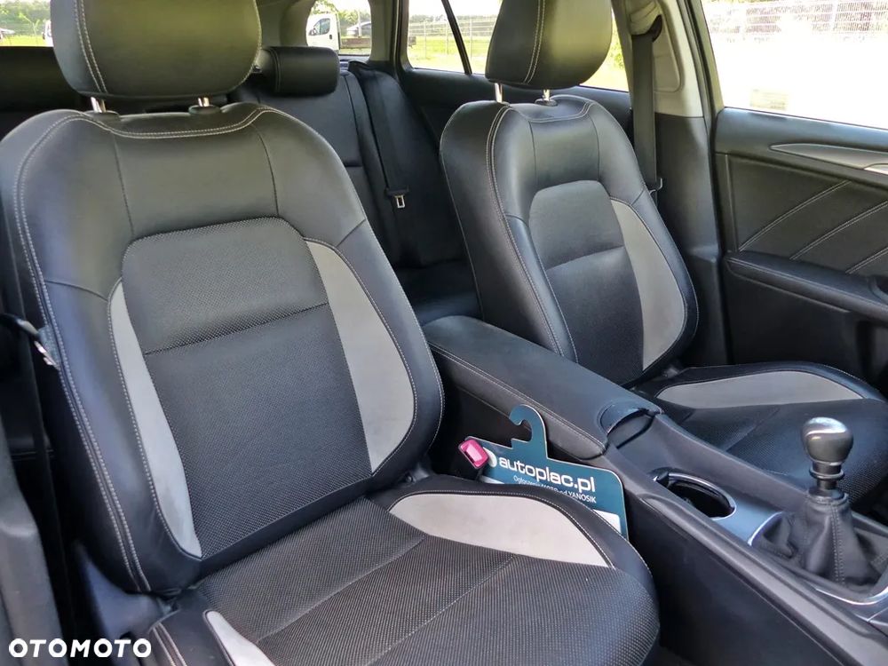 Toyota Avensis 2.0 D-4D Premium - 27