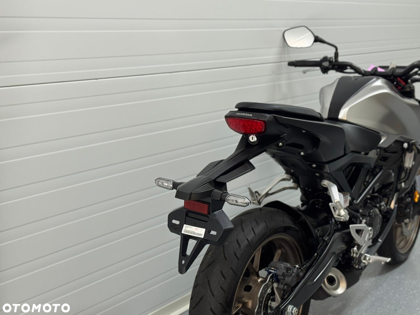 Honda CB - 3