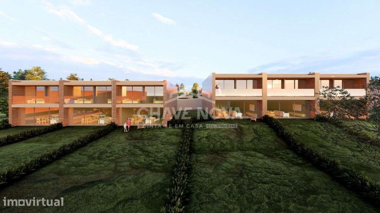 Lote de Terreno p/ 6 Moradias em Valadares - Grande imagem: 3/4