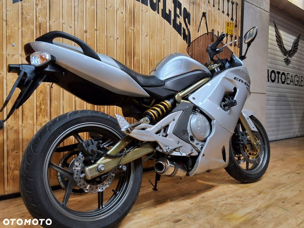 Kawasaki ER - 9