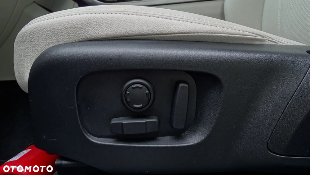 Land Rover Range Rover Velar D200 S - 16