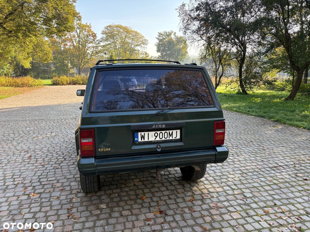 Jeep Cherokee - 6
