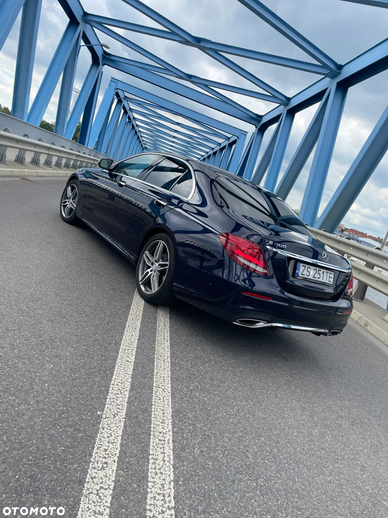 Mercedes-Benz Klasa E 300 9G-TRONIC Avantgarde - 4