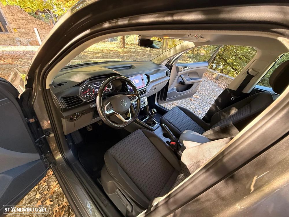 VW T-Cross - 12