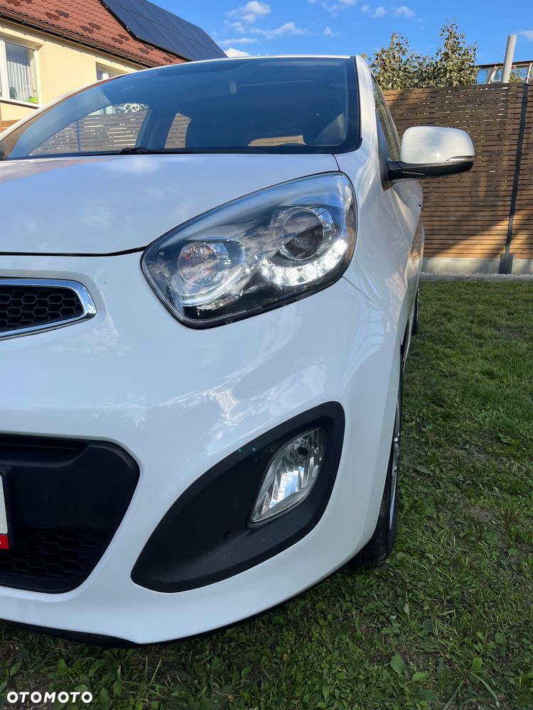 Kia Picanto 1.2 L - 6