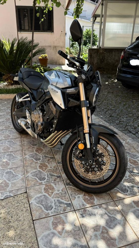 Honda CB CB650R - 4
