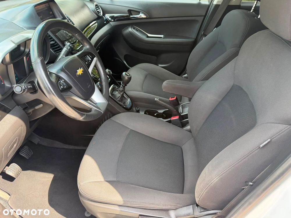 Chevrolet Orlando - 17