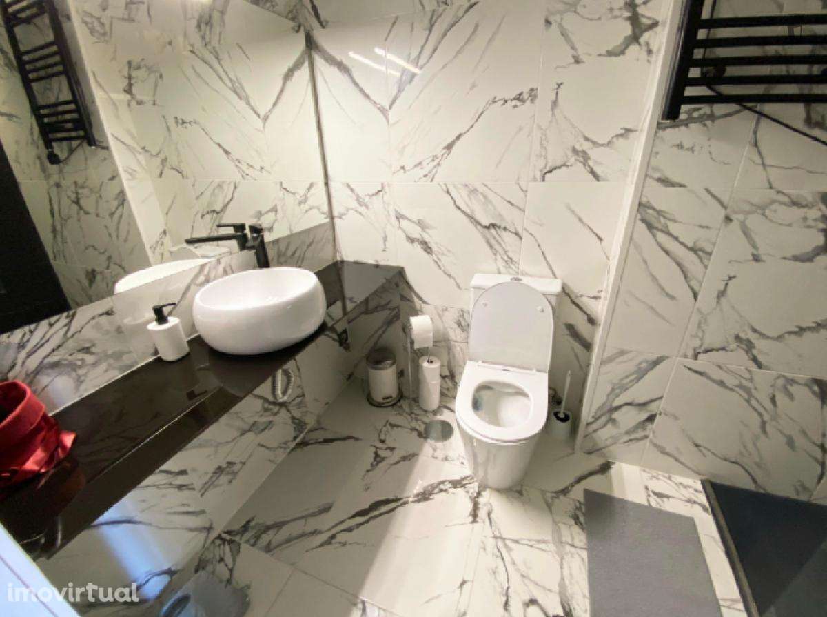 Apartamento com 3 quartos - localizado em Santa Marinha Porto - Grande imagem: 3/11