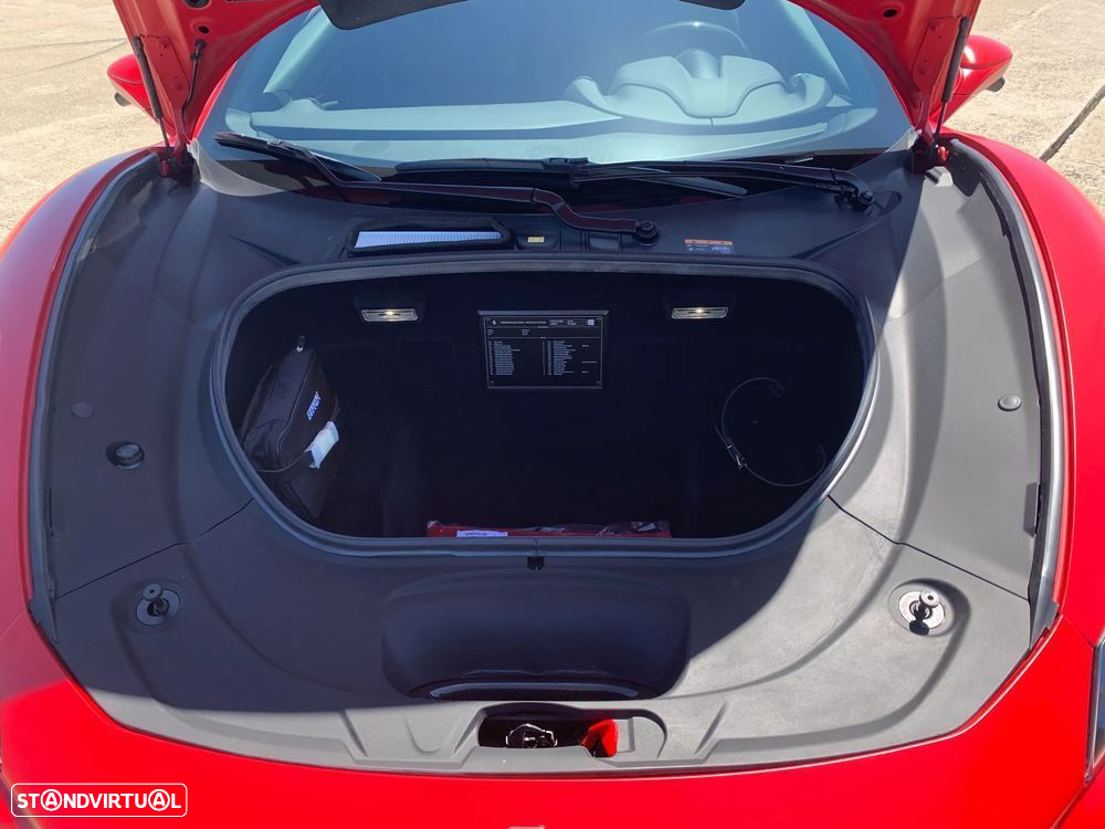 Ferrari F8 Tributo Spider - 32
