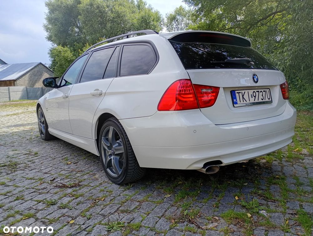 BMW Seria 3 320d xDrive DPF - 4
