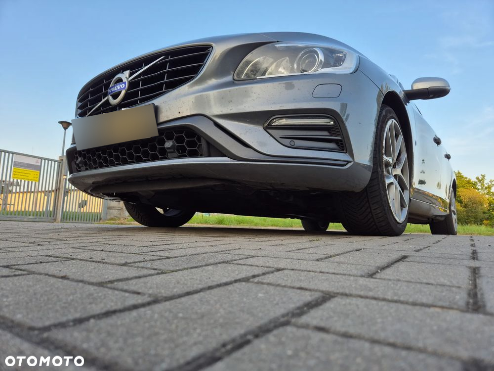 Volvo V60 D4 Drive-E R-Design Momentum - 20