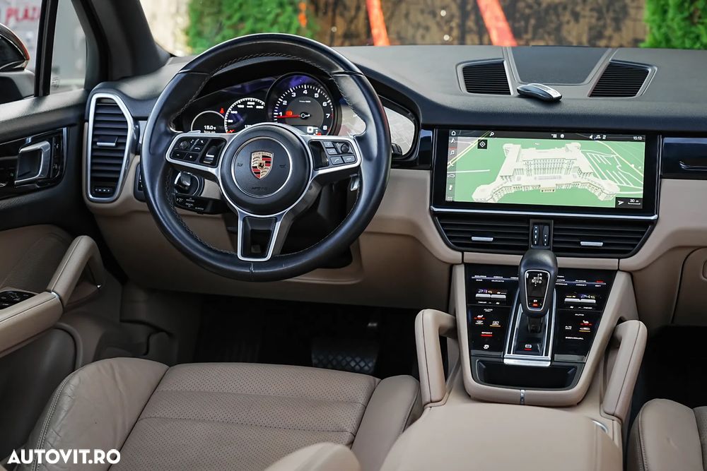 Porsche Cayenne - 11