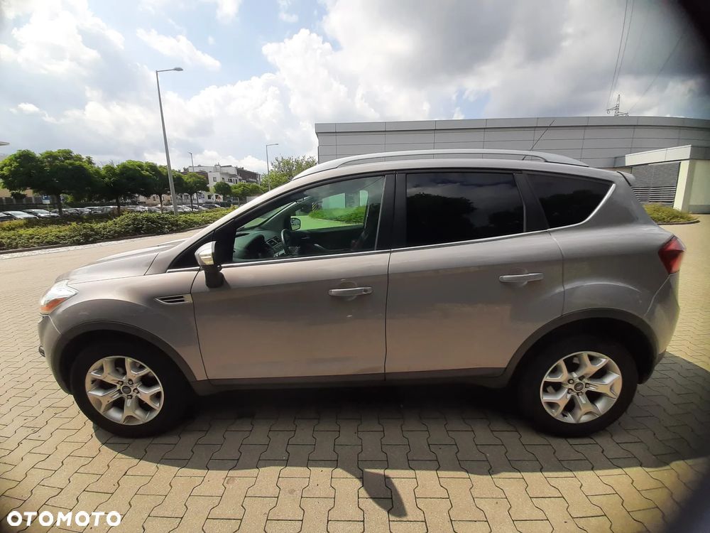 Ford Kuga - 8