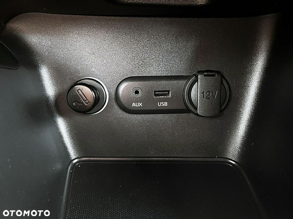 Kia Ceed - 24