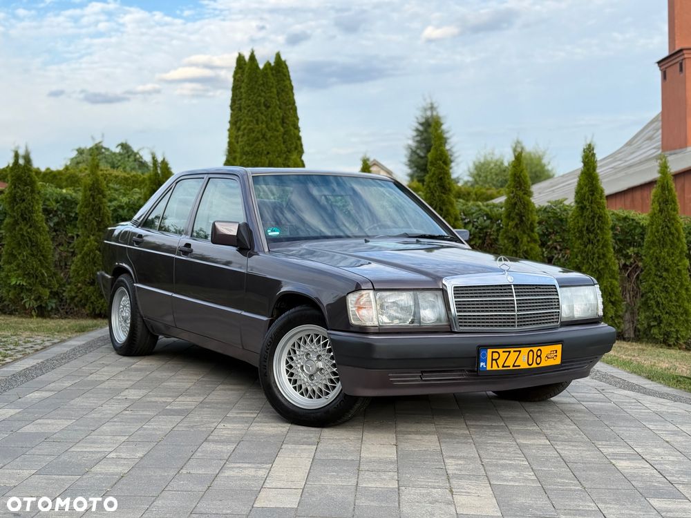 Mercedes-Benz W201 (190) - 5