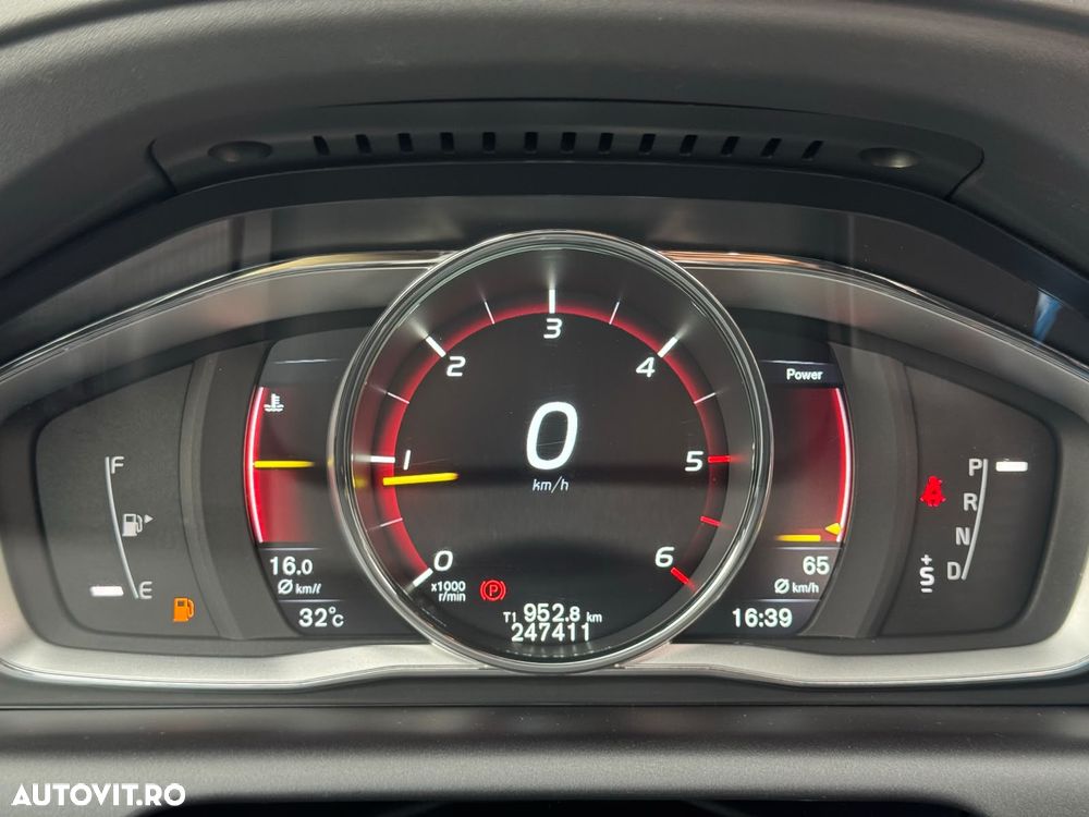 Volvo XC 60 D4 Geartronic Summum - 24