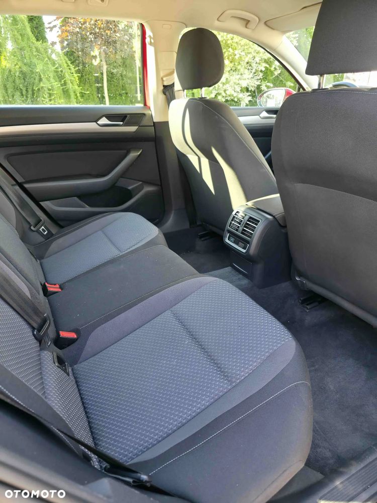 Volkswagen Passat 1.6 TDI BMT Comfortline - 8