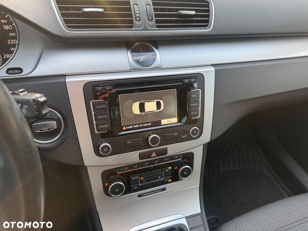 Volkswagen Passat CC 2.0 TDI BlueMotion Technology - 25