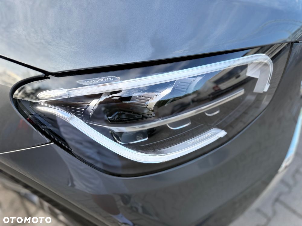 Mercedes-Benz GLC 300 de 4Matic 9G-TRONIC - 9