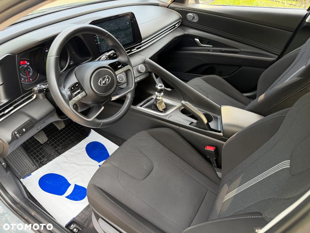 Hyundai Elantra 1.6 Modern - 10