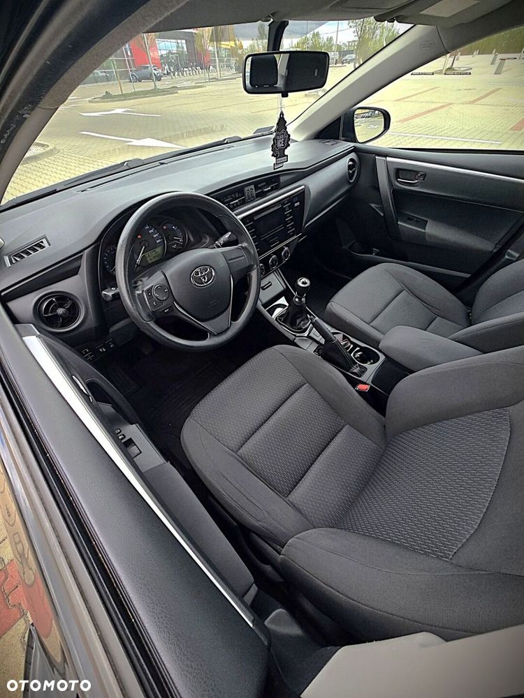 Toyota Corolla 1.6 Active EU6 - 15