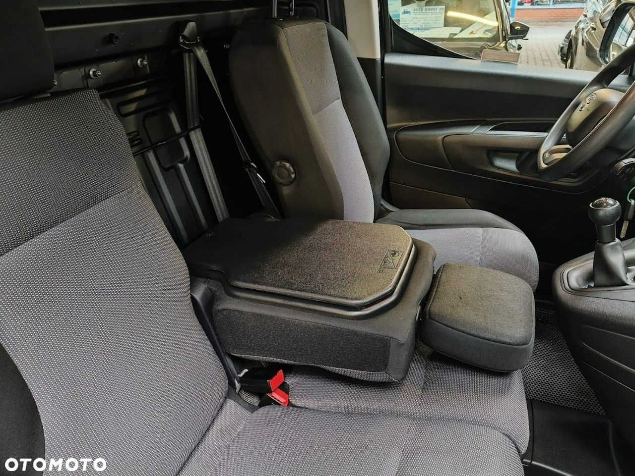 Toyota Proace City - 7