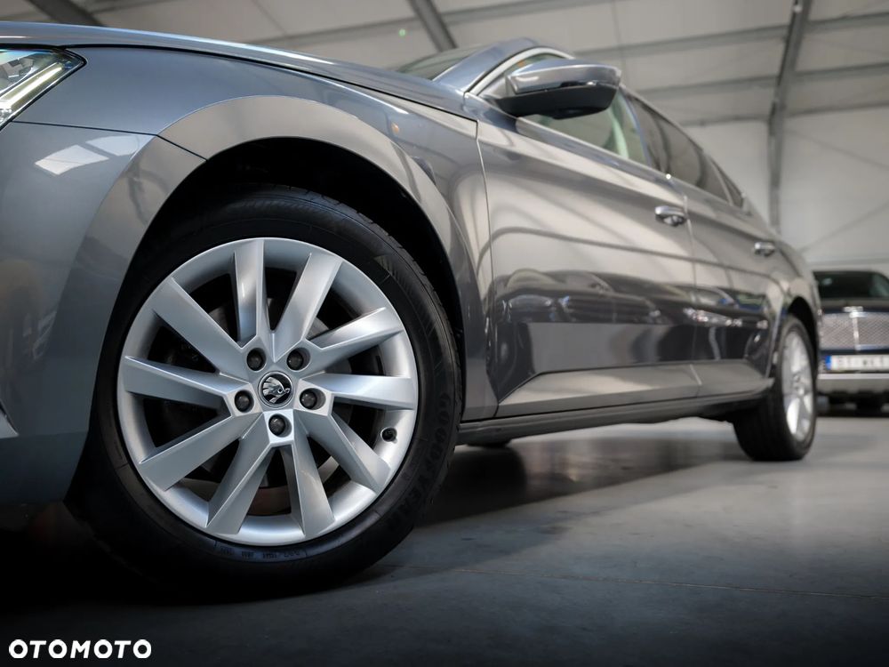 Skoda Superb 2.0 TDI SCR Ambition - 3