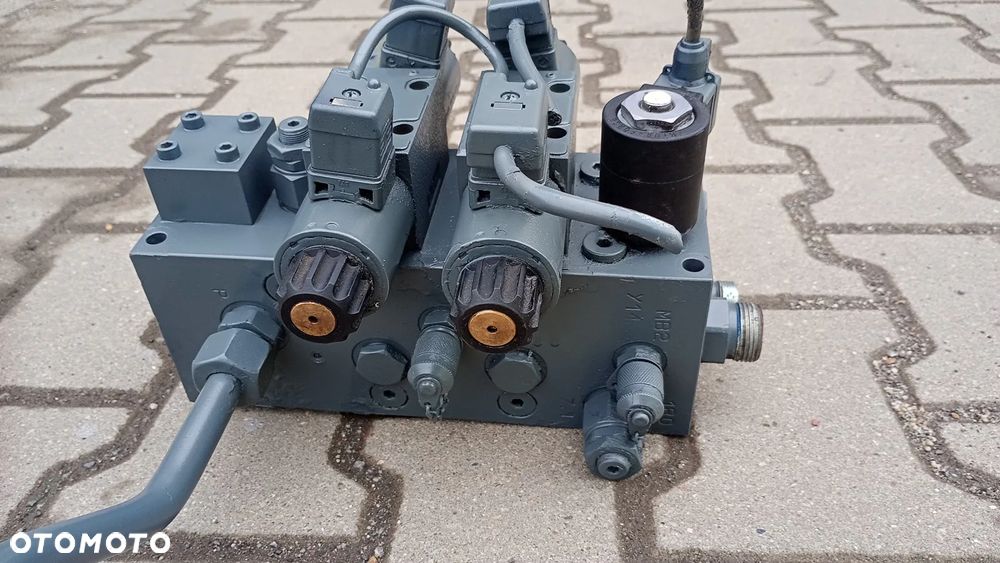 FV. ELEKTROZAWÓR ROZDZIELACZ HYDRAULICZNY LT-30H92,5 ZOELLER Medium XL - 4