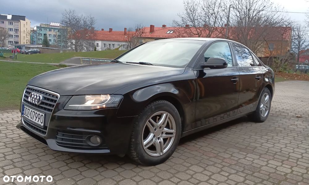 Audi A4 Limousine - 9