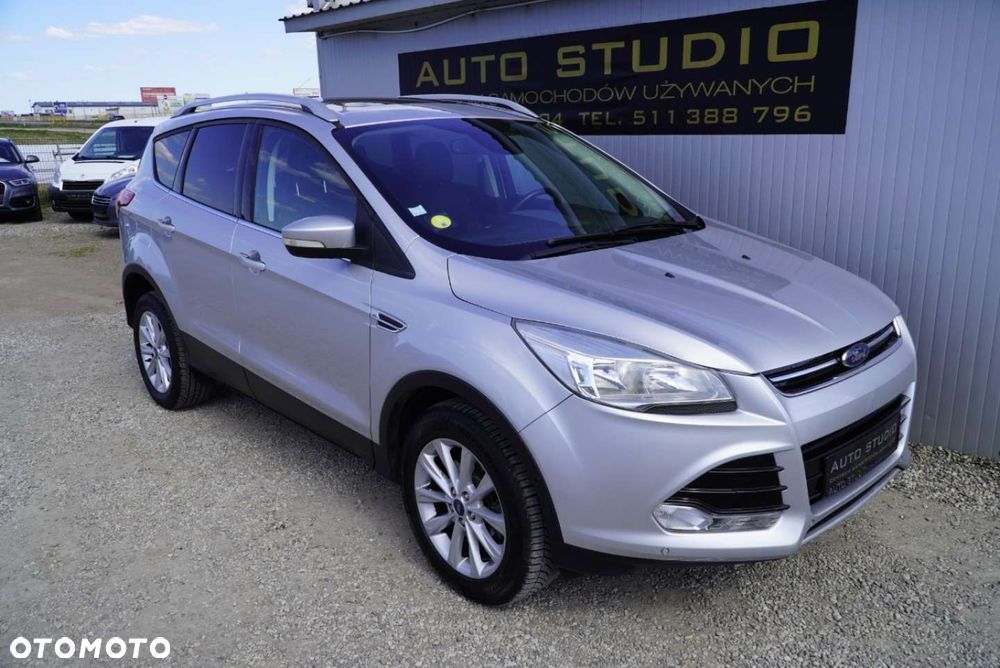 Ford Kuga 2.0 TDCi 2x4 Titanium - 2
