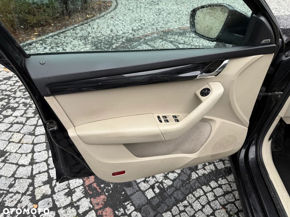 Skoda Octavia 2.0 TDI 4x4 Elegance DSG - 12