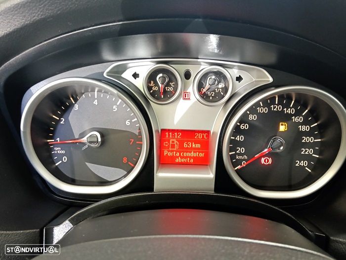 Ford Focus SW 1.4 16V Trend - 19
