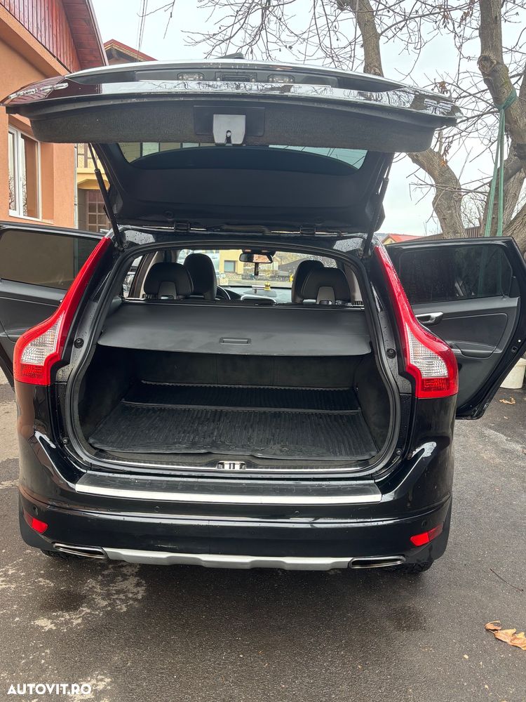 Volvo XC 60 D5 AWD Geartronic Ocean Race - 14