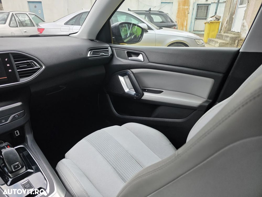 Peugeot 308 BlueHDi FAP 130 EAT8 Stop & Start GT Pack - 15