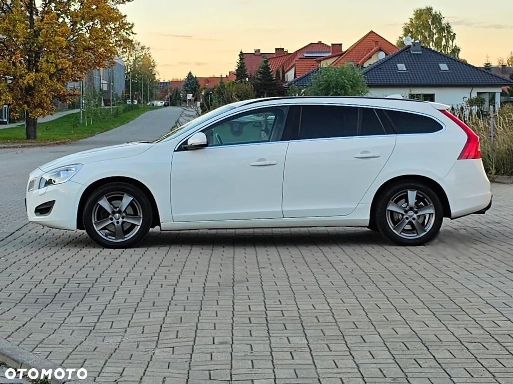 Volvo V60 D4 Momentum - 9