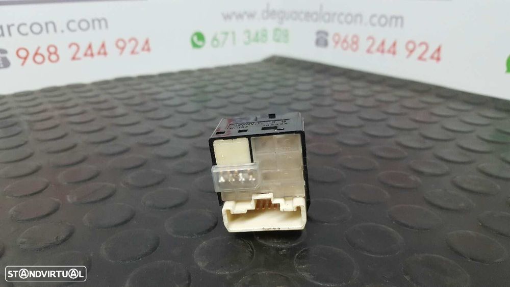 CONTROLADOR DE VISÃO TRASEIRA LEXUS IS200 (DS2/IS2) 220D - 3