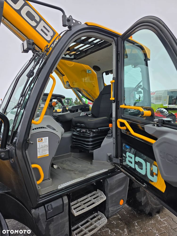 JCB 532-70 Agri 2020R - 10