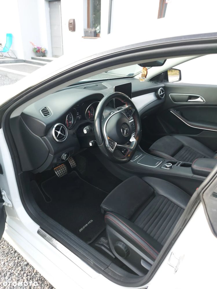 Mercedes-Benz CLA 200 7G-DCT AMG Line - 7