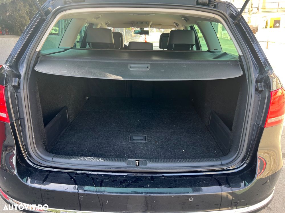 Volkswagen Passat - 32