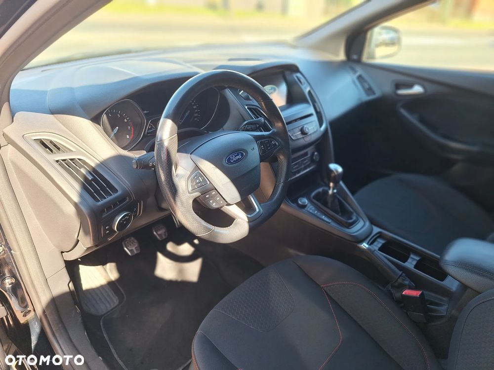 Ford Focus 1.5 EcoBoost ST-Line Black ASS - 19